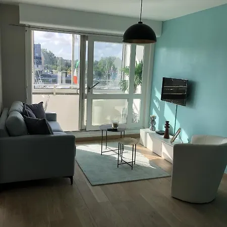 Soleil Et Bateau Courseulles-sur-Mer