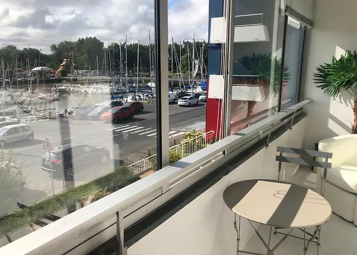 Soleil Et Bateau * Courseulles-sur-Mer